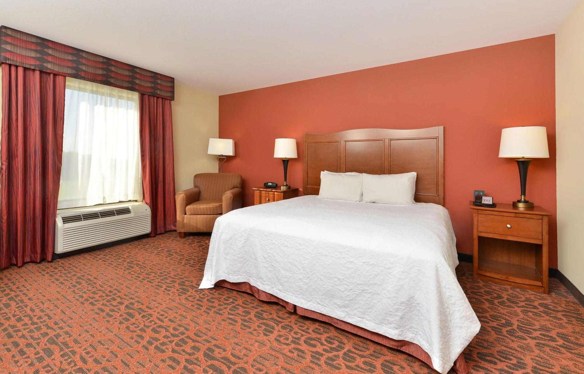 Hampton Inn Clinton Bagian luar foto