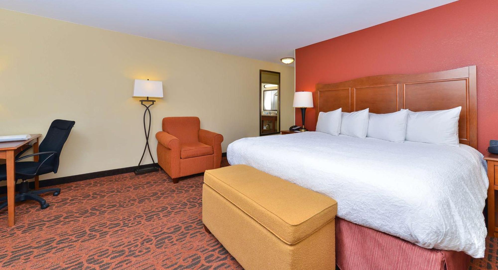 Hampton Inn Clinton Bagian luar foto