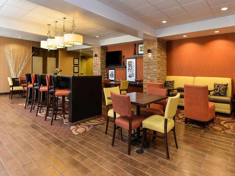 Hampton Inn Clinton Bagian luar foto